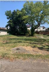 2708 Monroe Avenue, Saint Albans, WV 25177