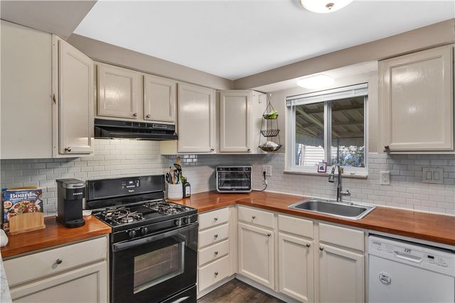 3779 Northern Pike, Monroeville, PA 15146