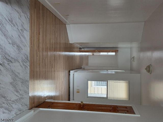 554 Franklin St, Elizabeth City, NJ 07206