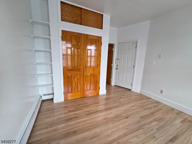 554 Franklin St, Elizabeth City, NJ 07206