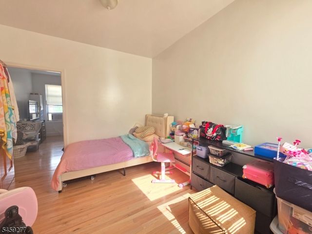 554 Franklin St, Elizabeth City, NJ 07206