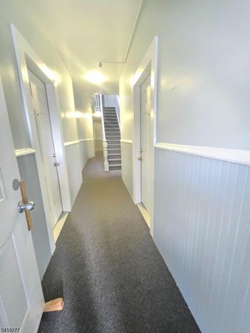 554 Franklin St, Elizabeth City, NJ 07206
