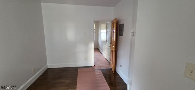 554 Franklin St, Elizabeth City, NJ 07206