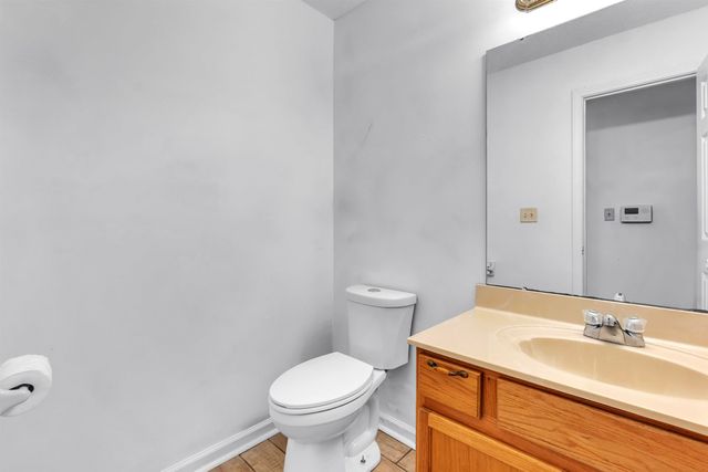 7875 FALLSTONE RD, Memphis, TN 38125