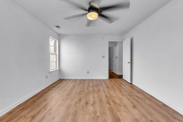 7875 FALLSTONE RD, Memphis, TN 38125