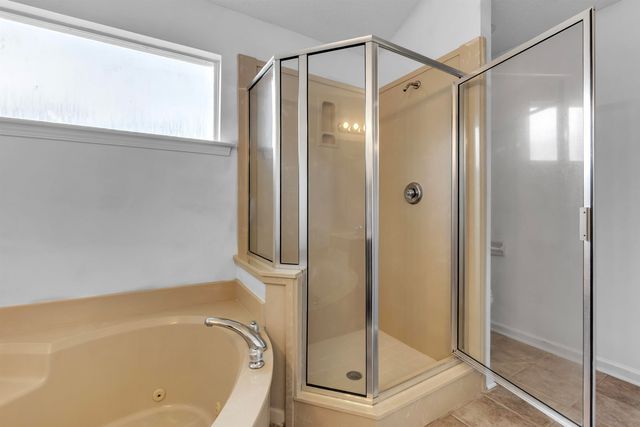 7875 FALLSTONE RD, Memphis, TN 38125