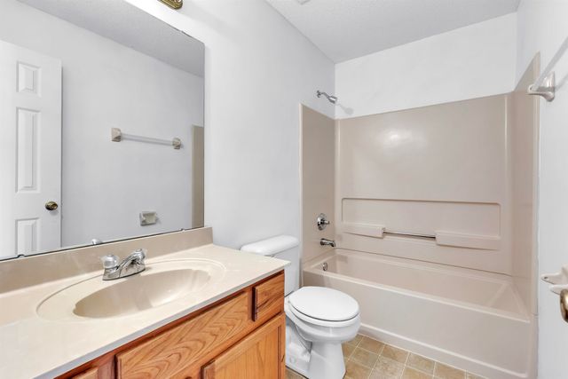 7875 FALLSTONE RD, Memphis, TN 38125