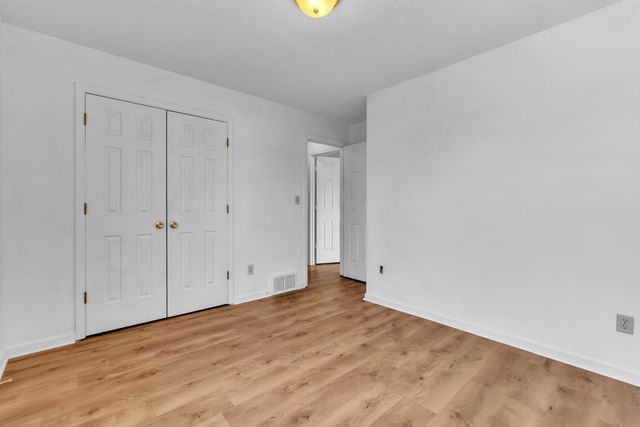 7875 FALLSTONE RD, Memphis, TN 38125