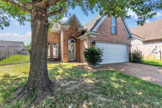 7875 FALLSTONE RD, Memphis, TN 38125