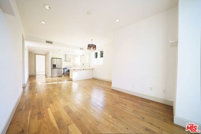 848 Irolo Street 105, Los Angeles, CA 90005