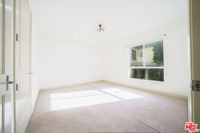 848 Irolo Street 105, Los Angeles, CA 90005