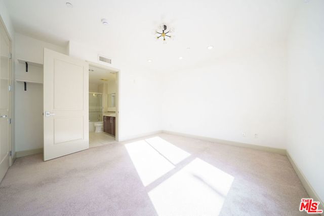 848 Irolo Street 105, Los Angeles, CA 90005