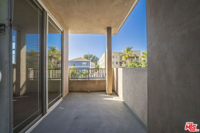 848 Irolo Street 105, Los Angeles, CA 90005