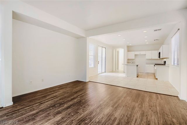 9875 Travis Lake Court, Las Vegas, NV 89148