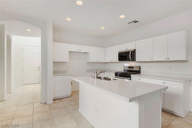 9875 Travis Lake Court, Las Vegas, NV 89148