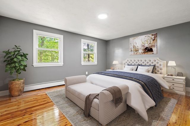 17 Carlisle Rd, Westford, MA 01886