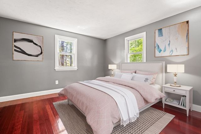 17 Carlisle Rd, Westford, MA 01886
