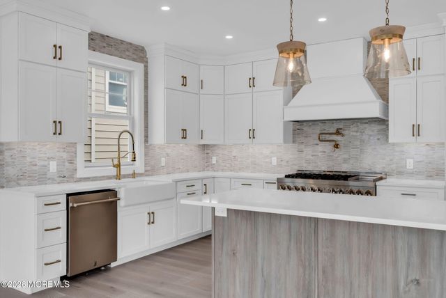 200 Central Avenue, Point Pleasant Beach, NJ 08742
