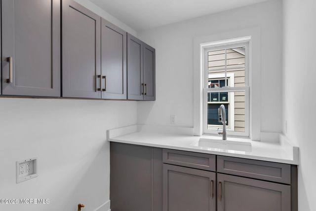200 Central Avenue, Point Pleasant Beach, NJ 08742