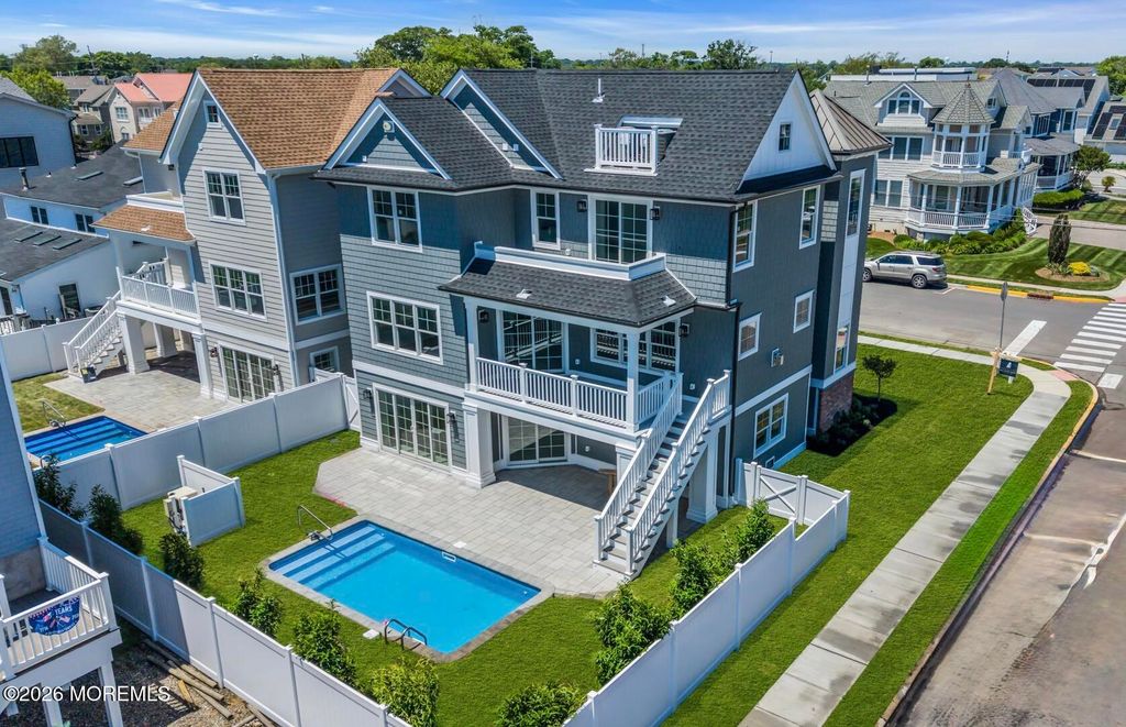 200 Central Avenue, Point Pleasant Beach, NJ 08742