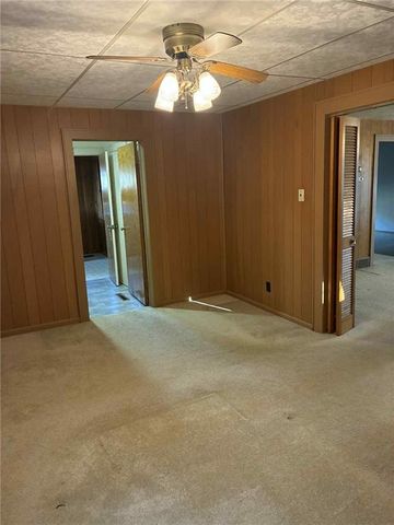 3415 N 2nd Street, St Joseph, MO 64505