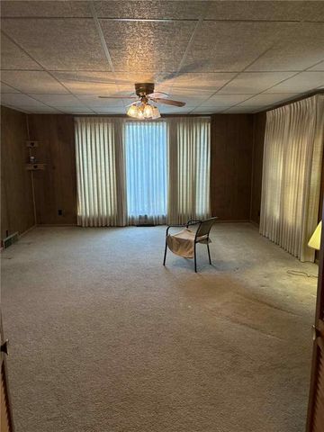 3415 N 2nd Street, St Joseph, MO 64505