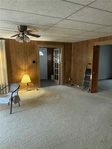 3415 N 2nd Street, St Joseph, MO 64505