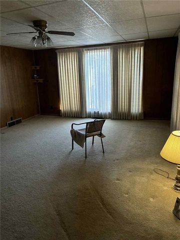 3415 N 2nd Street, St Joseph, MO 64505