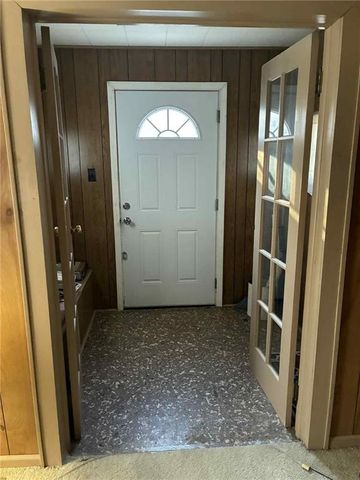 3415 N 2nd Street, St Joseph, MO 64505