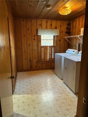 3415 N 2nd Street, St Joseph, MO 64505