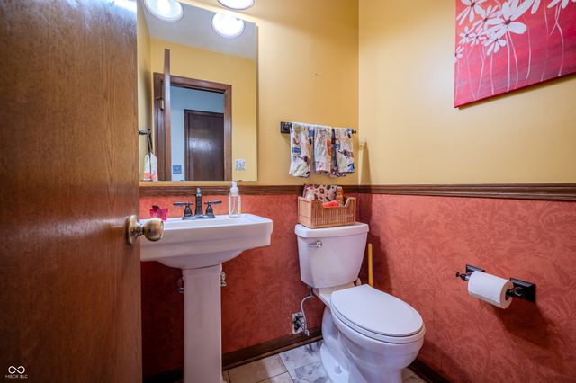 9803 Willa Bonn Court, Noblesville, IN 46062