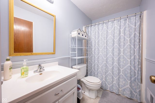 9803 Willa Bonn Court, Noblesville, IN 46062