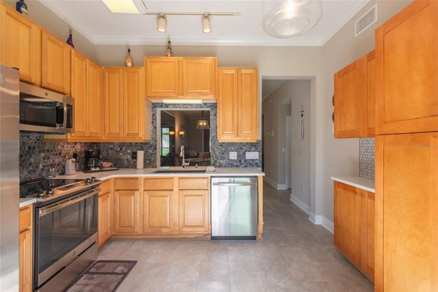 6815 DALI AVENUE 101, Land O Lakes, FL 34637