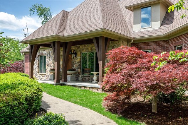 29 Virginia Ln, Cecil, PA 15317