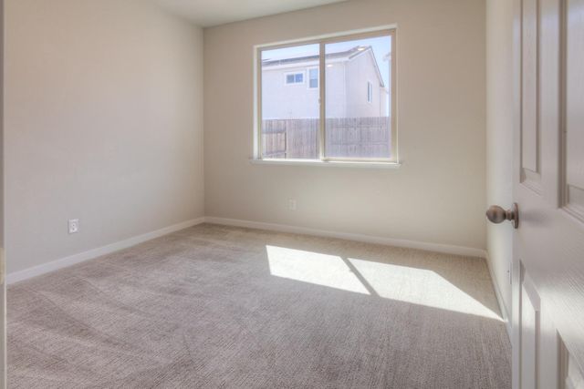 5025 Whirlabout St, Roseville, CA 95747