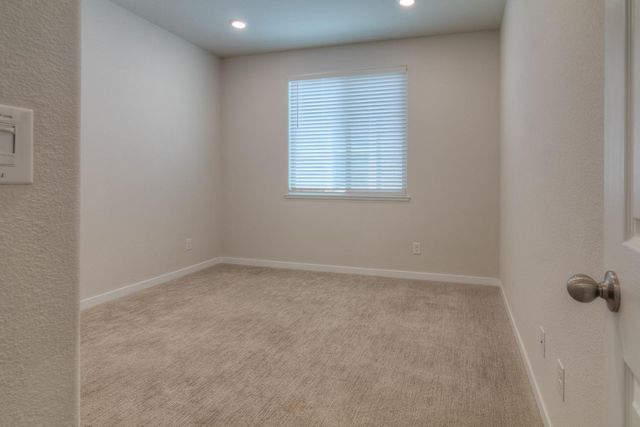 5025 Whirlabout St, Roseville, CA 95747
