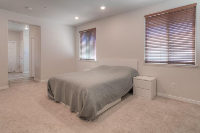 5025 Whirlabout St, Roseville, CA 95747