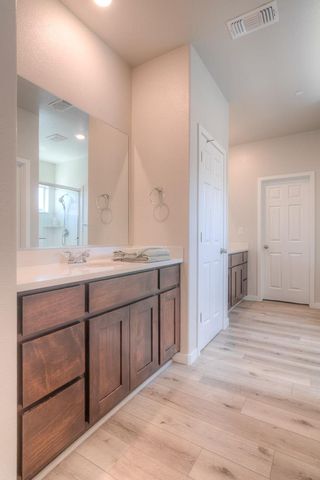 5025 Whirlabout St, Roseville, CA 95747