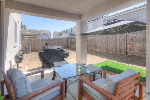 5025 Whirlabout St, Roseville, CA 95747