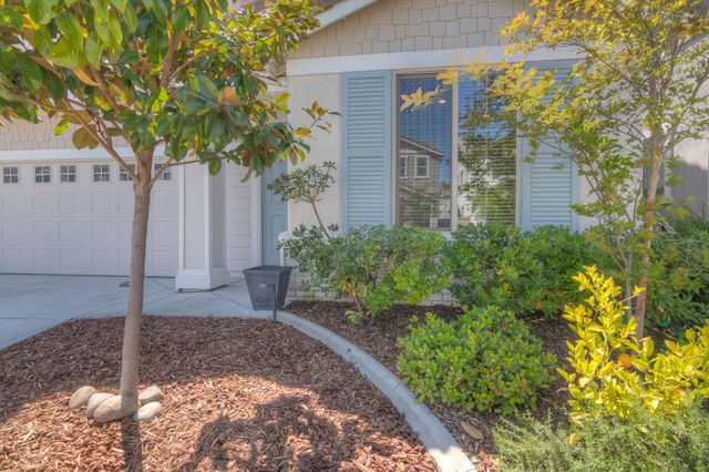 5025 Whirlabout St, Roseville, CA 95747
