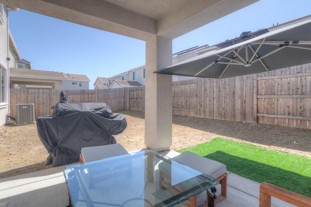 5025 Whirlabout St, Roseville, CA 95747