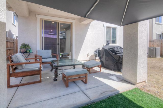 5025 Whirlabout St, Roseville, CA 95747