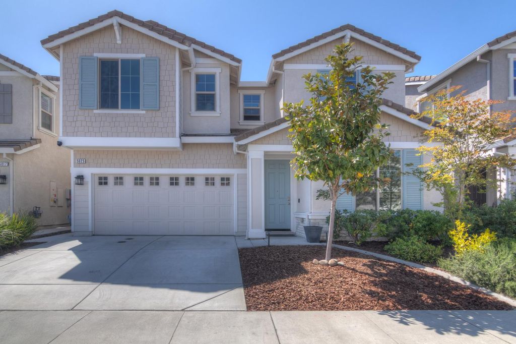 5025 Whirlabout St, Roseville, CA 95747