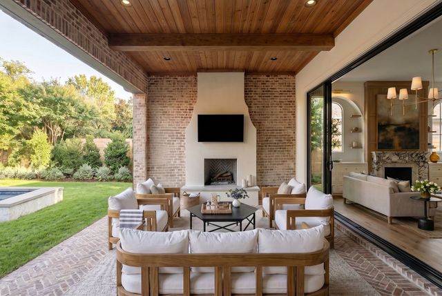6848 Clayton Avenue, Dallas, TX 75214
