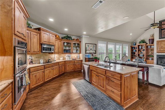 6565 Freedom Place, Springdale, AR 72762
