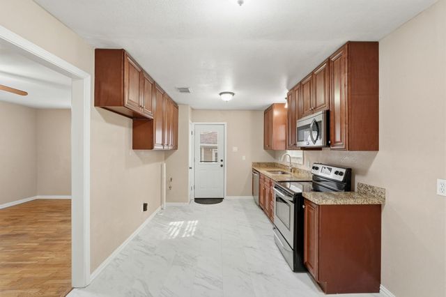 8427 Brinkmeyer Road, Needville, TX 77461