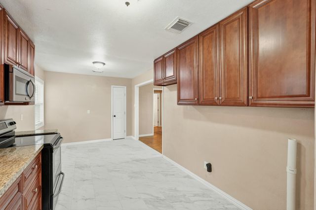 8427 Brinkmeyer Road, Needville, TX 77461