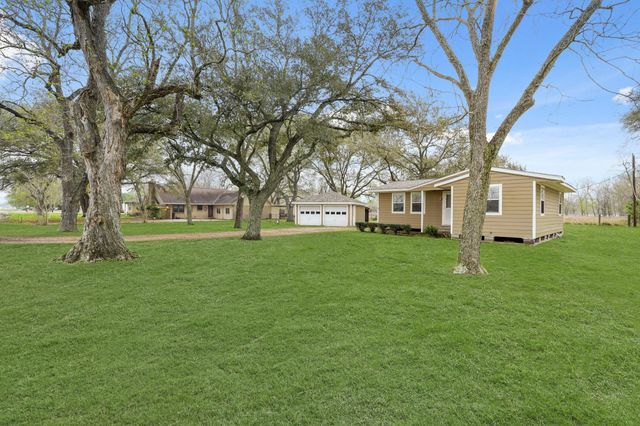 8427 Brinkmeyer Road, Needville, TX 77461