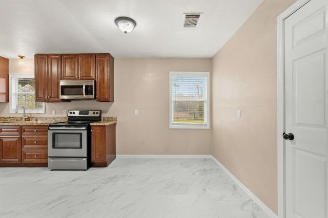 8427 Brinkmeyer Road, Needville, TX 77461