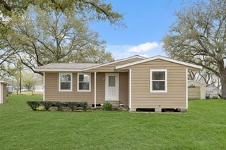 8427 Brinkmeyer Road, Needville, TX 77461